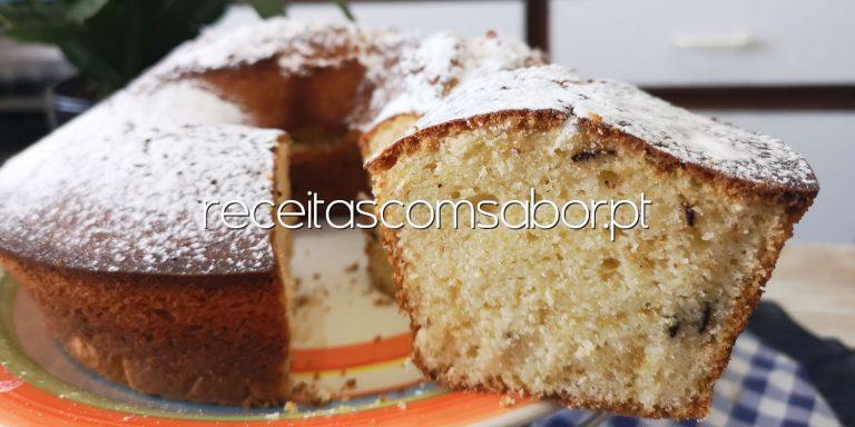 Bolo de iogurte grego de stracciatella
